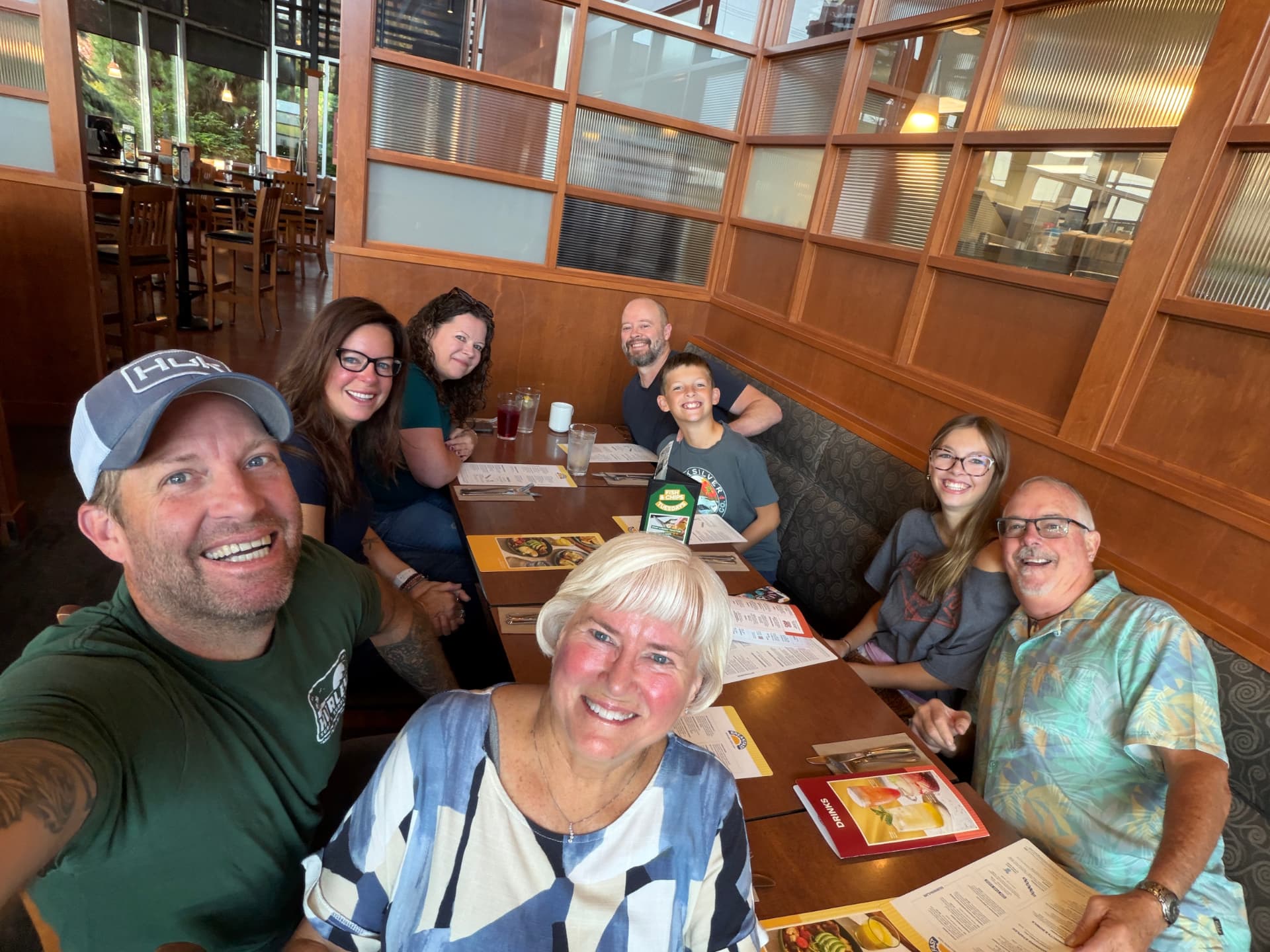 Our family dining out, photo 2