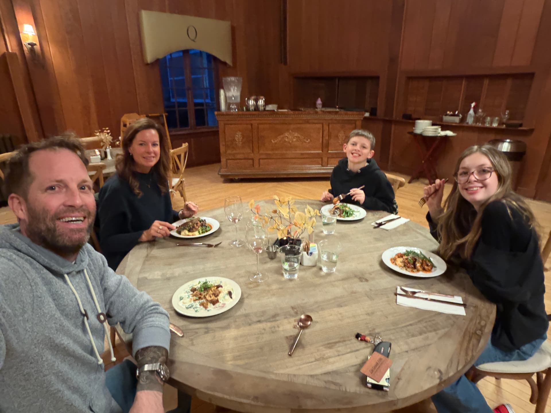 Our family dining out, photo 4
